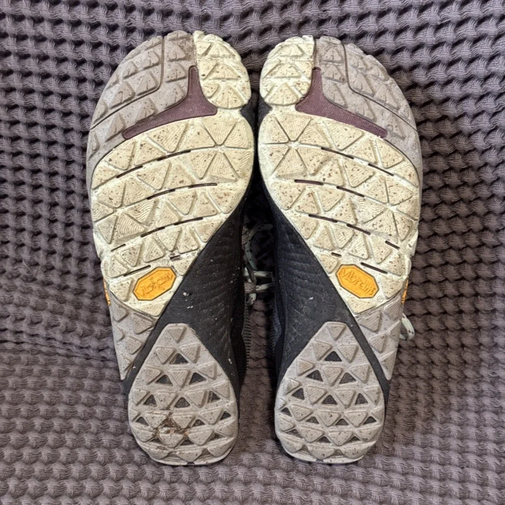 Merrell Trail Glove 6 women's barefoot trail running shoes Grey & Purple 9